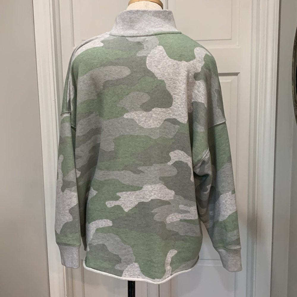 Aerie sz L camouflage 3/4 zip raw hem pullover - Picture 6 of 6